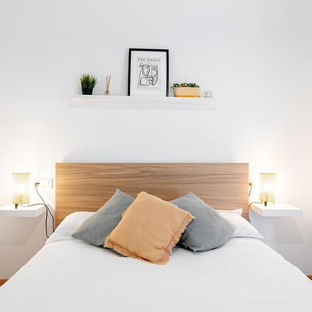 Apartamento Santiago Malaga Bagian luar foto